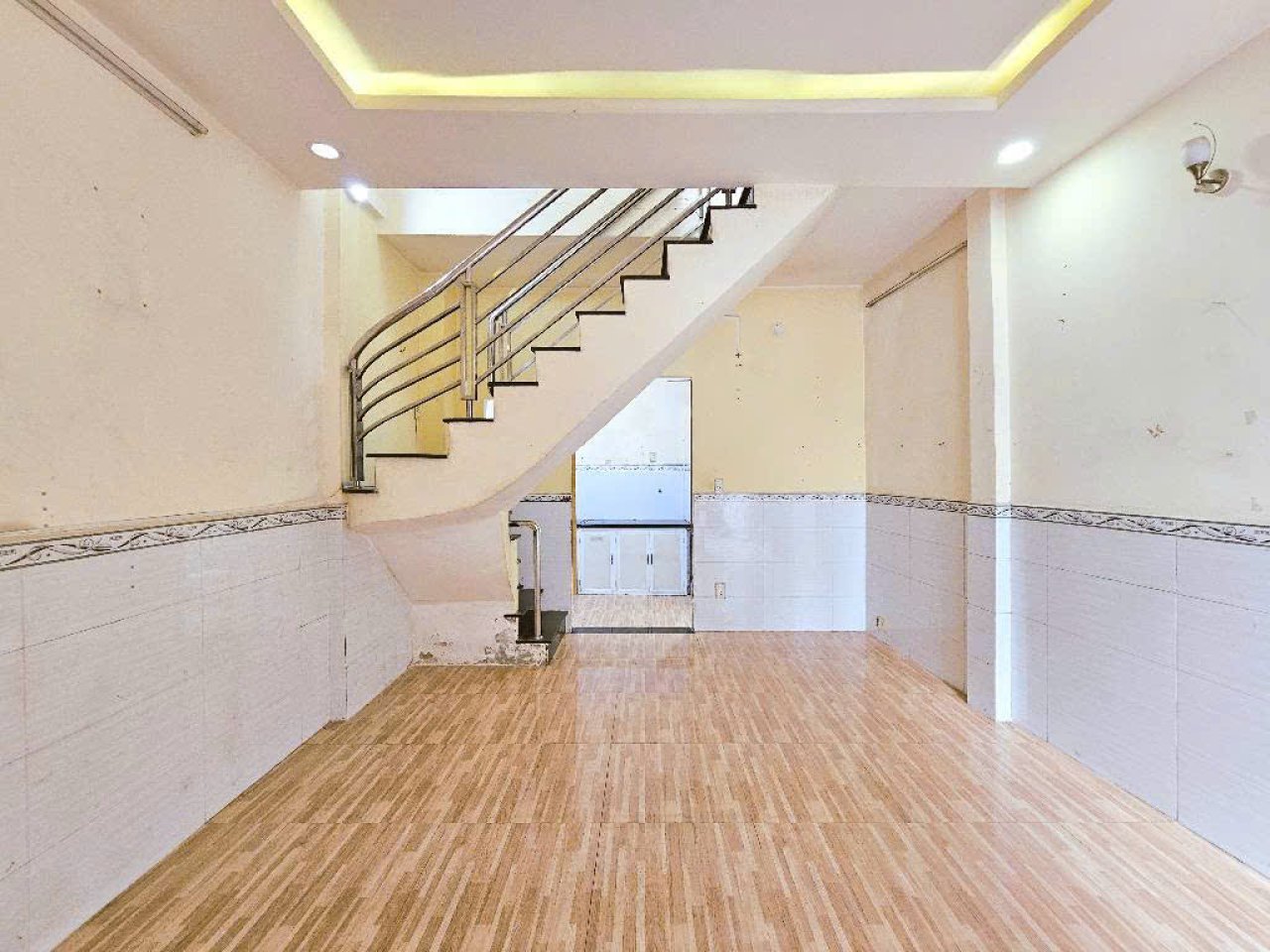 Nhà Vuông 2 tầng 28m2 – Nguyễn Văn Công QV - Ảnh chính